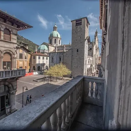 Esclusivo 130 Mq Con Vista Lago E Duomo + Terrazza Daire *